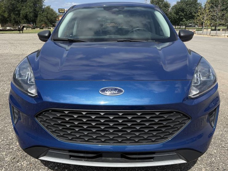 2022-ford-escape-image-2