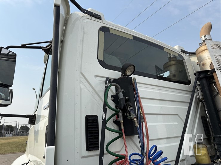 2009-international-transtar-8600-image-19