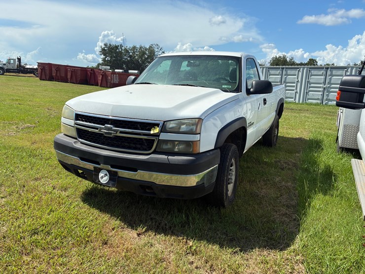 2006-chevrolet-2500-image-1
