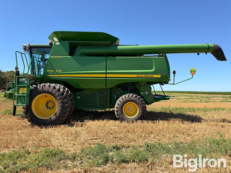 2011-john-deere-9770-sts-image-8