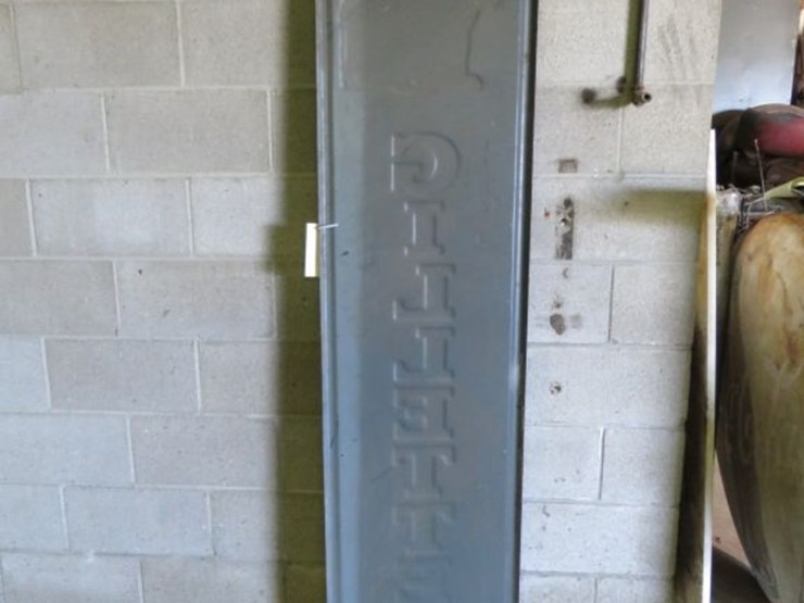 gillette-tires-sign-image-2