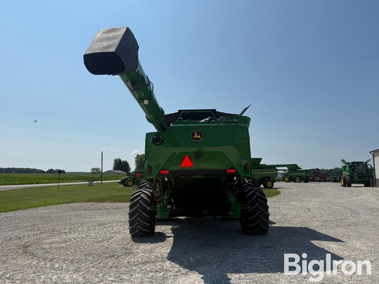 2025-john-deere-s7-800-image-5
