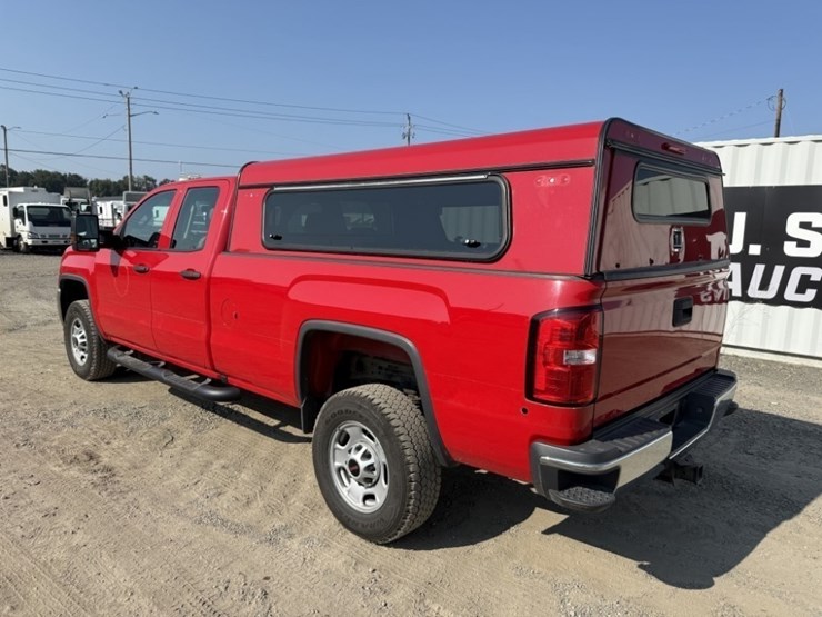 2016-gmc-sierra-2500-crew-cab-4x4-pickup-image-6