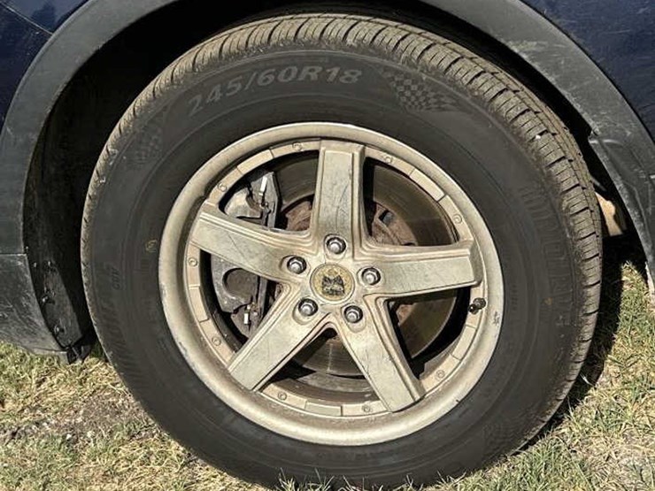2016-ford-explorer-xlt-image-14