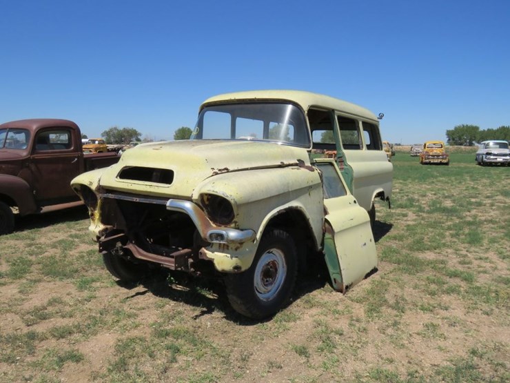 1955-gmc-suburban-image-4