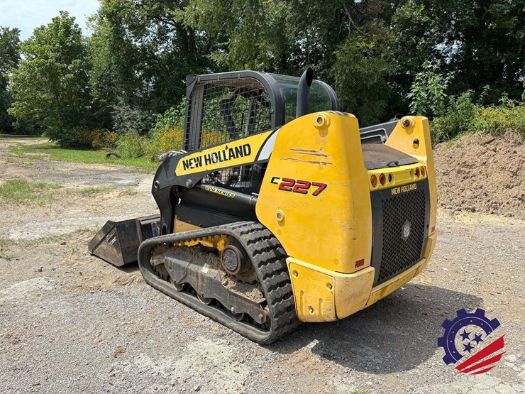 new-holland-c227-image-6