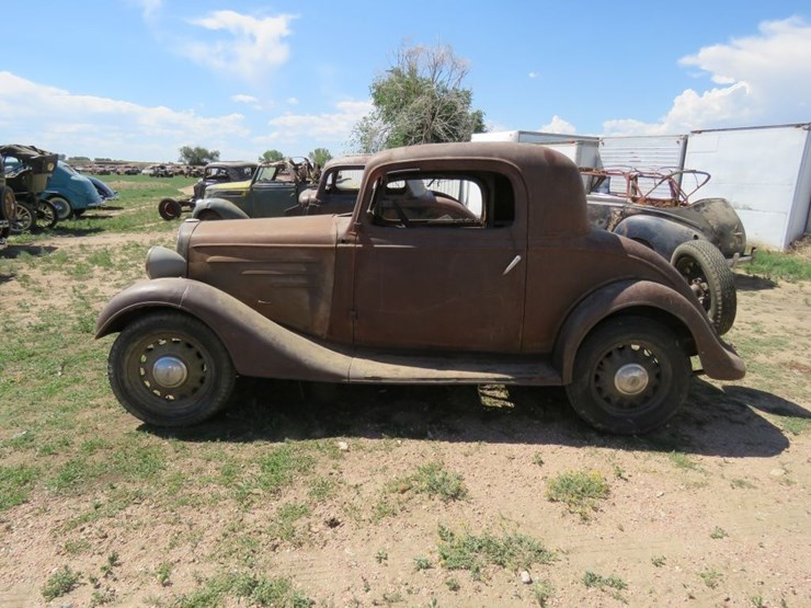 1935-chevrolet-standard-3-window-coupe-image-6