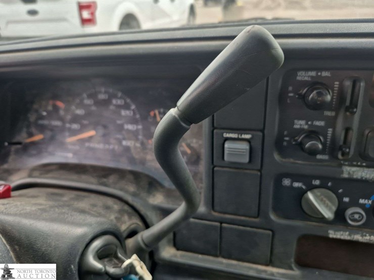 1995-chevrolet-3500-image-15