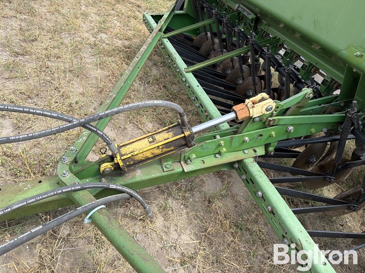john-deere-8300-image-11