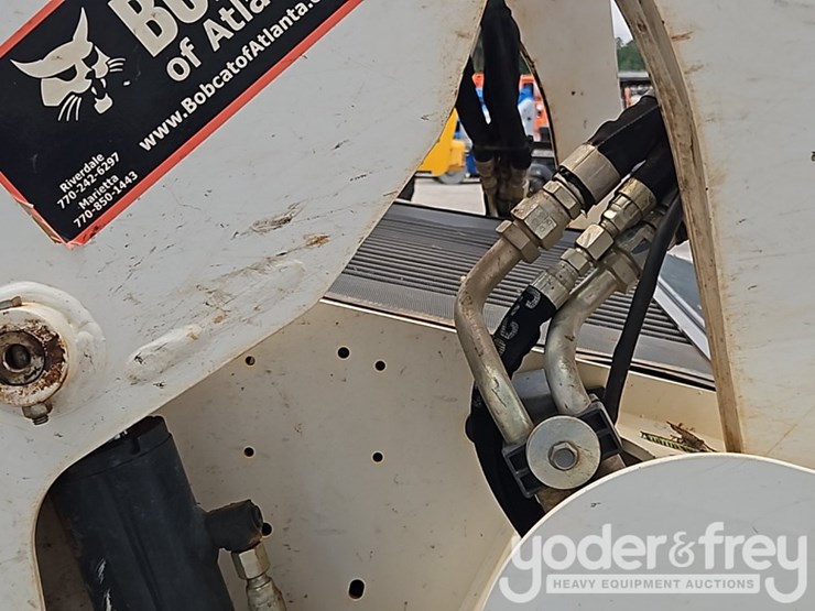 2022-bobcat-t595-image-18