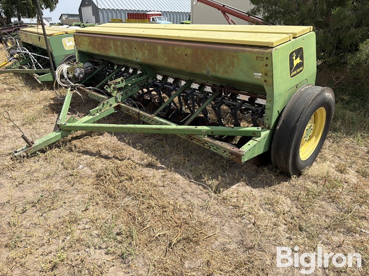 john-deere-8300-image-1