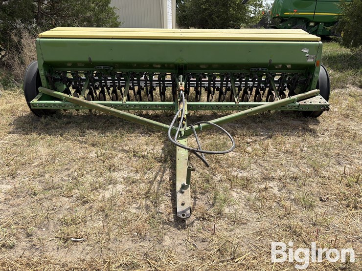 john-deere-8300-image-2