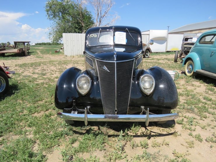 beautiful-1937-ford-coupe-image-2