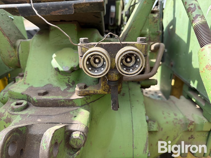 1975-john-deere-1530-image-18