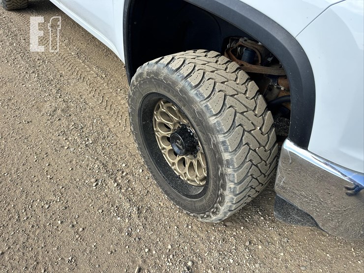 2021-chevrolet-silverado-2500hd-lt-image-46