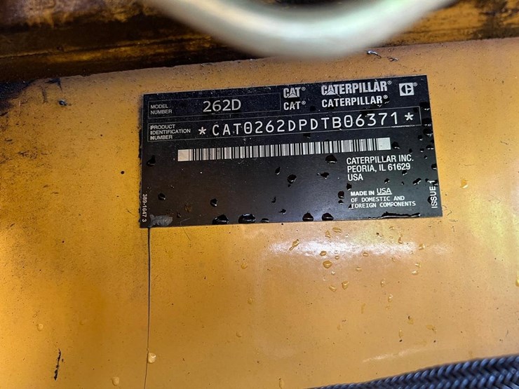2017-caterpillar-262d-image-16