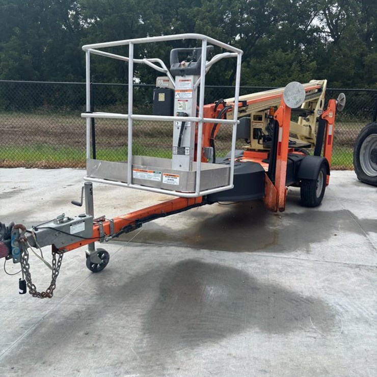2019 JLG T350