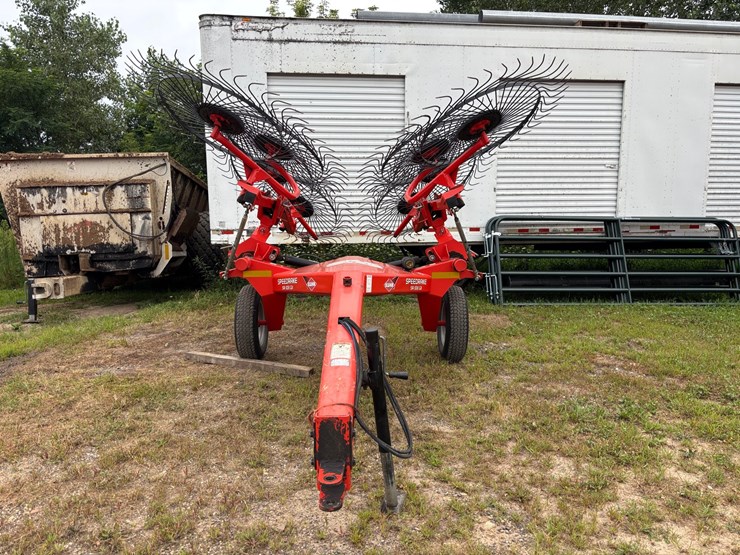 2014-kuhn-sr108-image-2