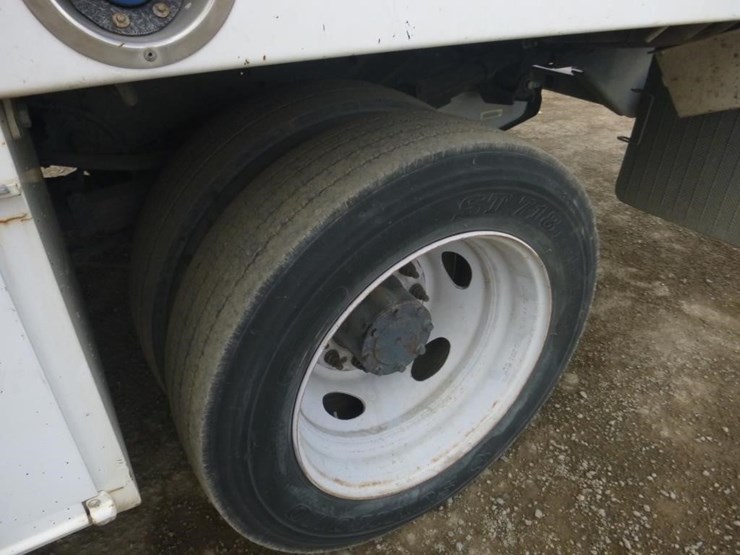 2015-ford-f550-image-14