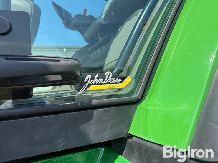 2025-john-deere-8r-370-image-17