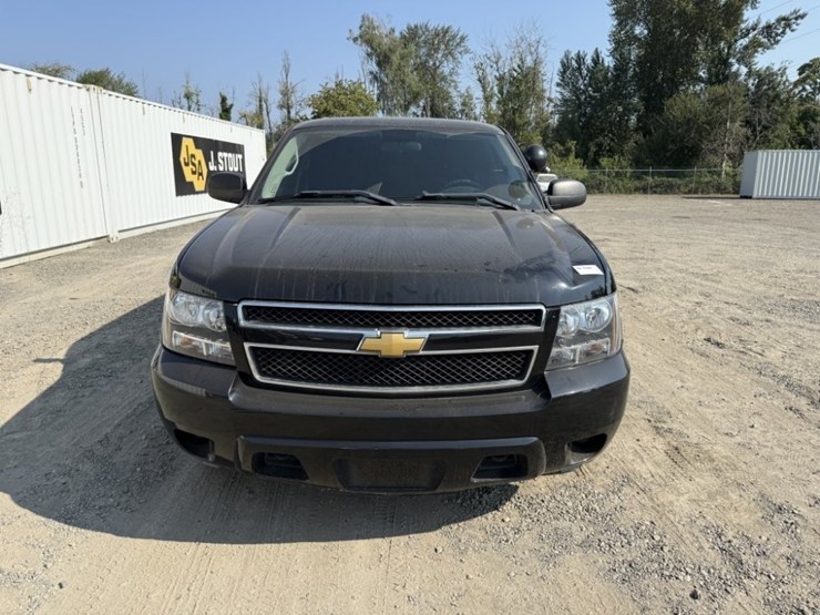 2013-chevrolet-tahoe-image-8