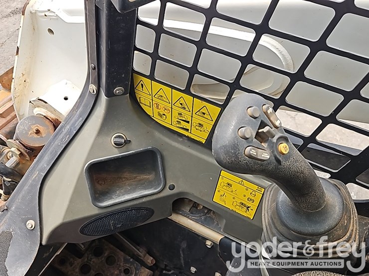 2022-bobcat-t595-image-26
