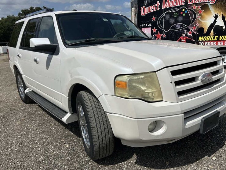 2009-ford-expedition-limited-image-3