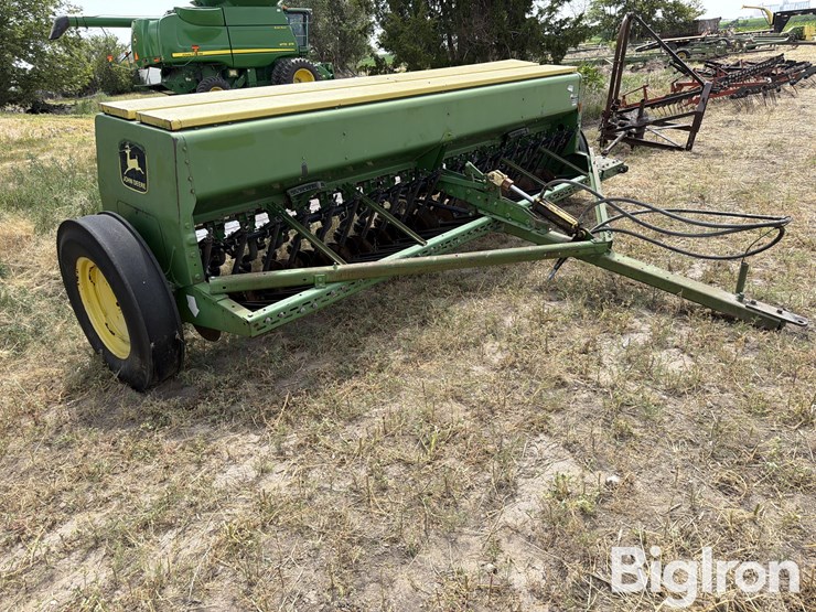 john-deere-8300-image-3