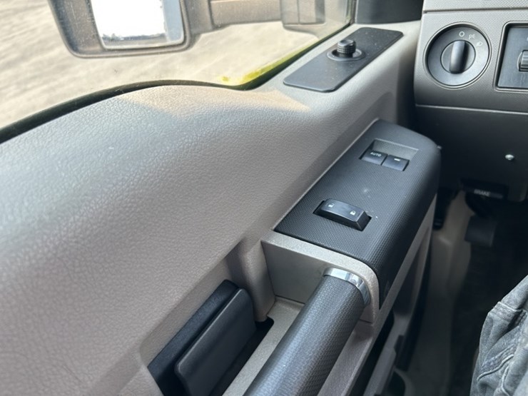 2009-ford-f450-xl-sd-image-25