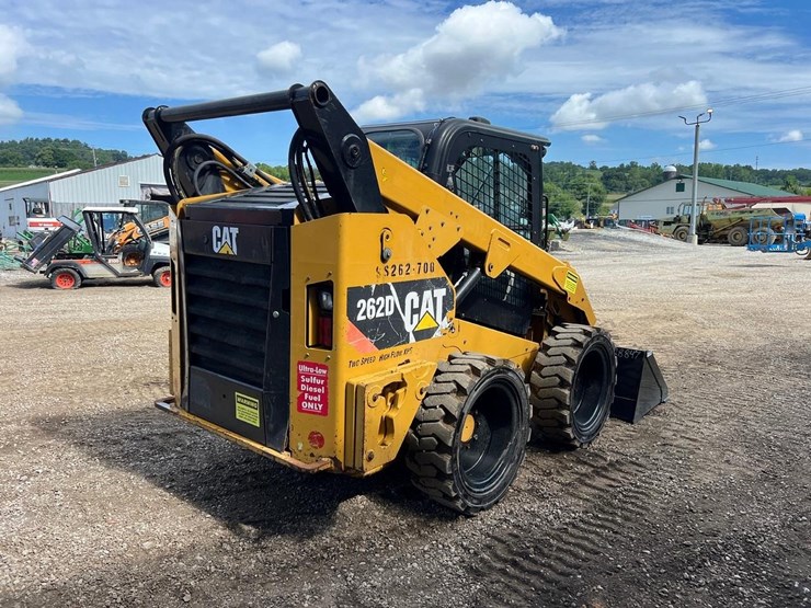 2017-caterpillar-262d-image-6