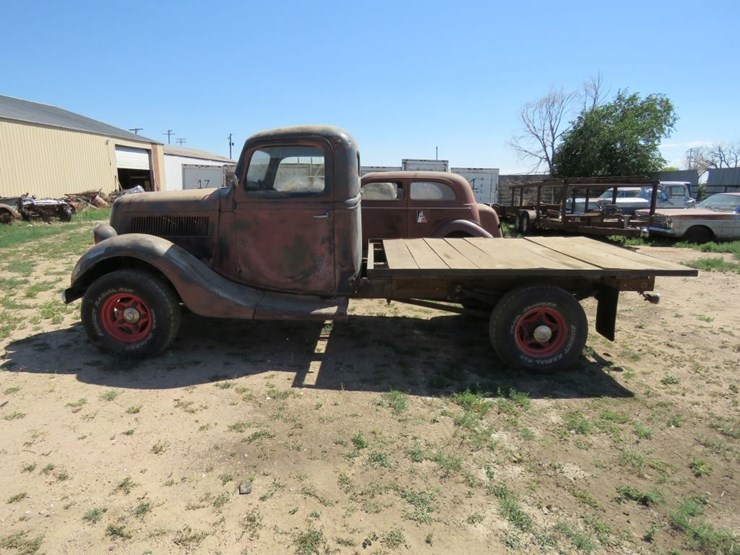 1937-ford-bb-flatbed-truck-image-4