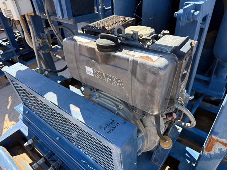 meyers-3-station-4-bottle-diesel-powered-accumulator-closing-unit,-skidded-image-6