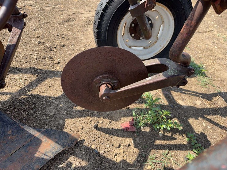 mccormick-deering-four-bottom-pull-tyle-mold-board-plow-image-19