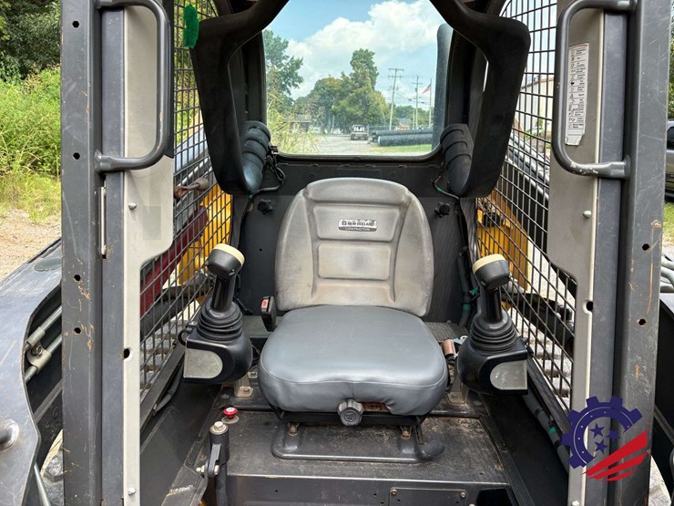 new-holland-c227-image-43