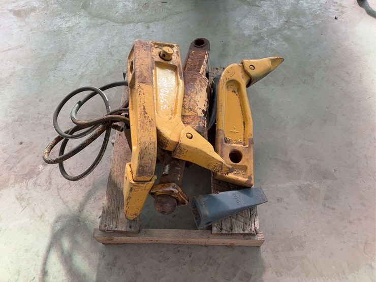 caterpillar-d5-image-2