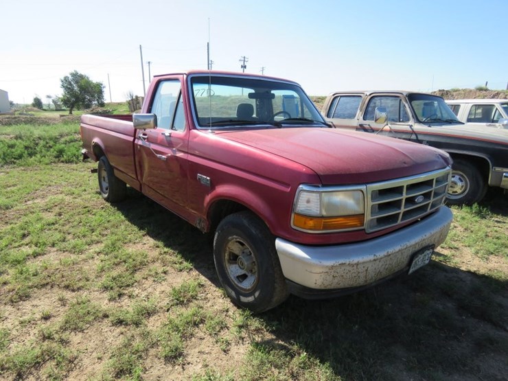 1995-ford-f150-xlt-image-1