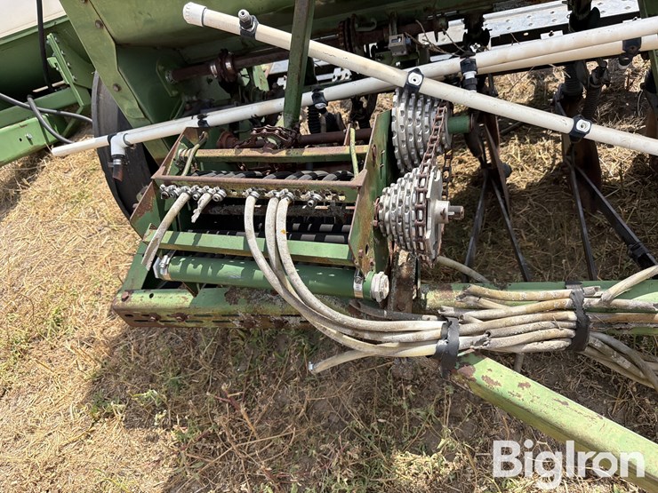 john-deere-8300-image-10