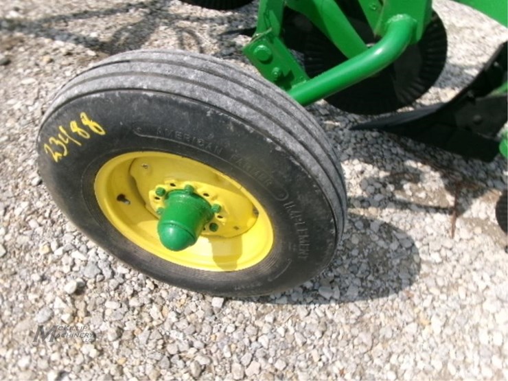 deere-550h-image-10