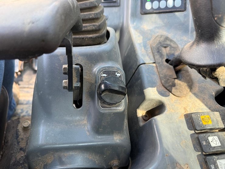 2021-yanmar-sv40-image-25