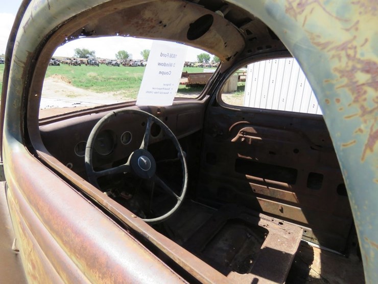 1936-ford-3-window-coupe-image-12