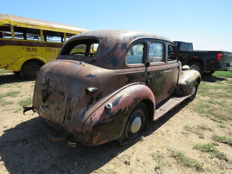 chevrolet-master-image-12