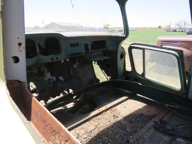 1955-gmc-suburban-image-5