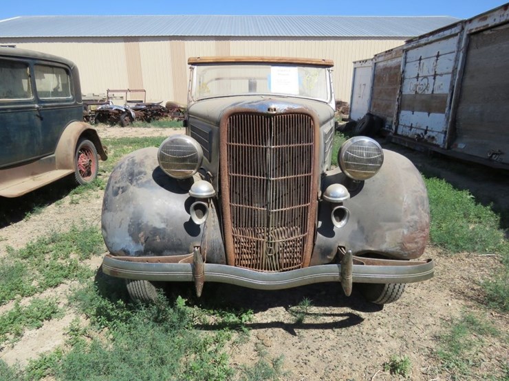 1935-ford-4dr-phaeton-image-2