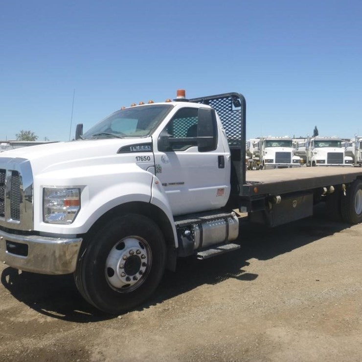 2017 FORD F650
