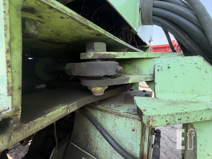 steiger-bearcat-iii-st225-image-14