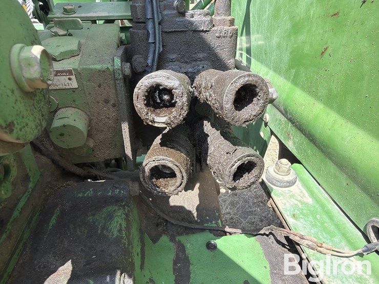 1984-john-deere-1050-image-18