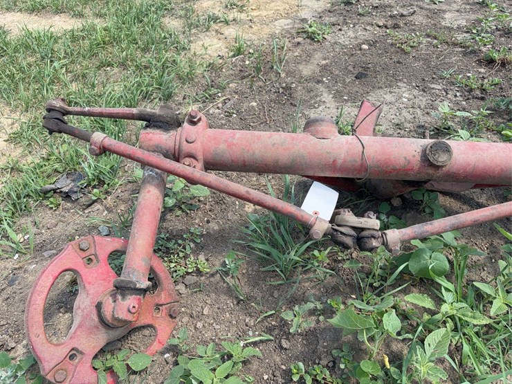 farmall-c-and-200-wide-front-end-image-4