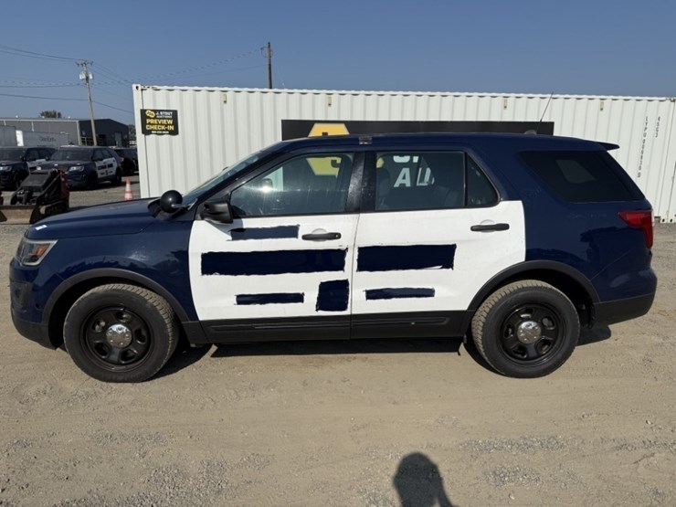 2017-ford-explorer-image-7