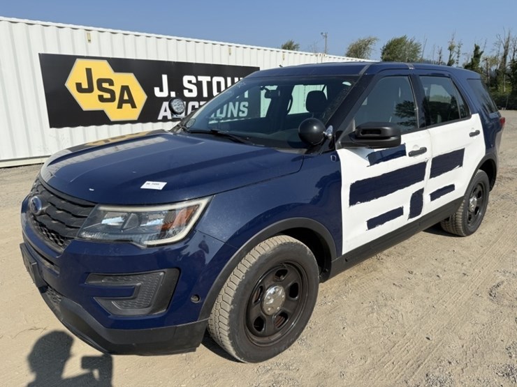 2017-ford-explorer-image-1