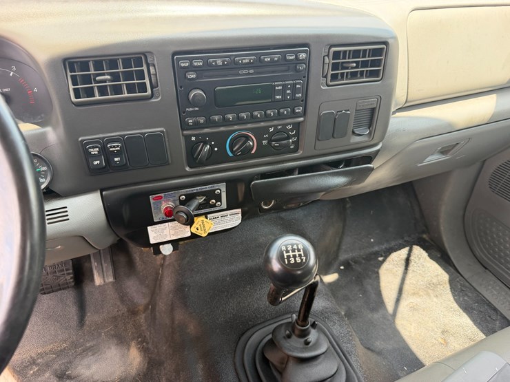2007-ford-f750-image-13